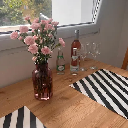 Akademia Apartment *